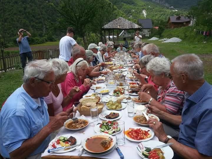 Bujtina Berishta Theth Hotel Exterior photo