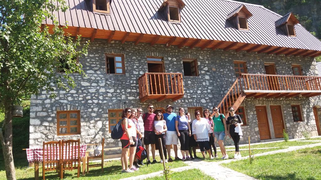 Bujtina Berishta Theth Hotel Exterior photo